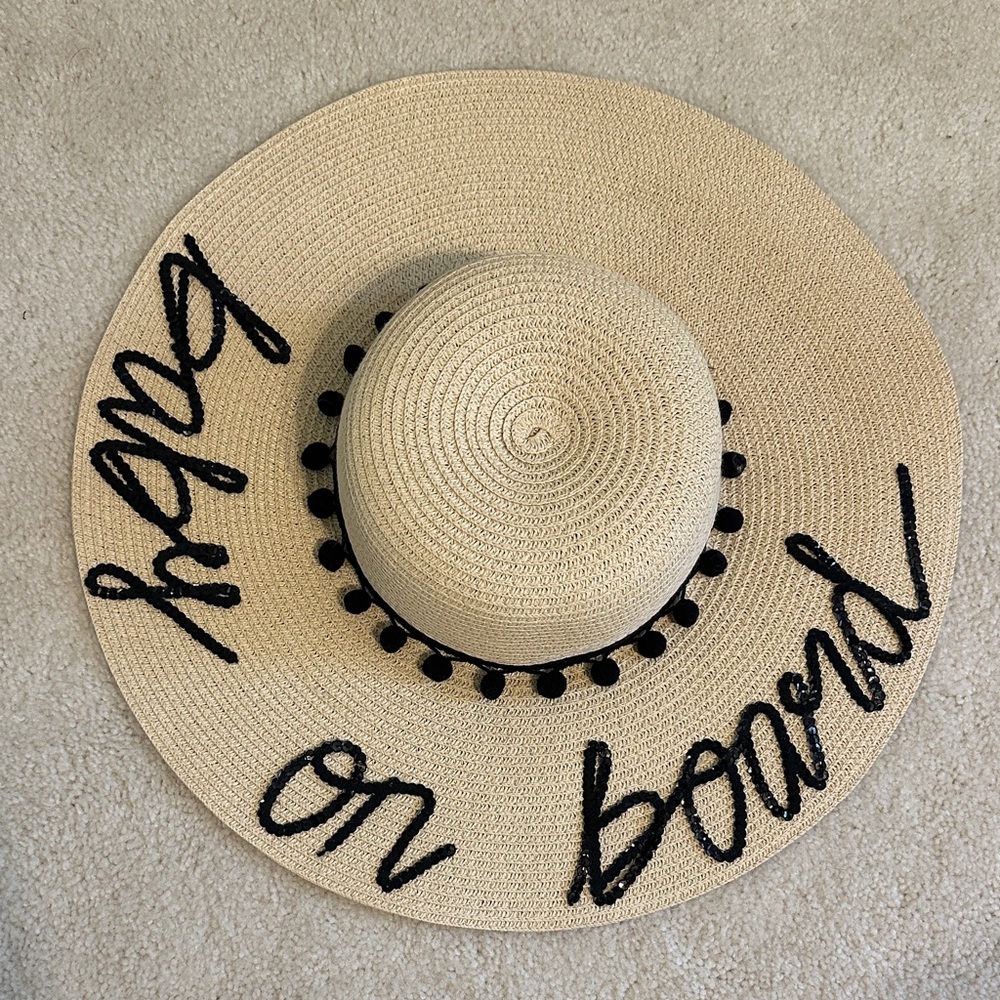 Stylish Tan Sun Hat with Black Accents